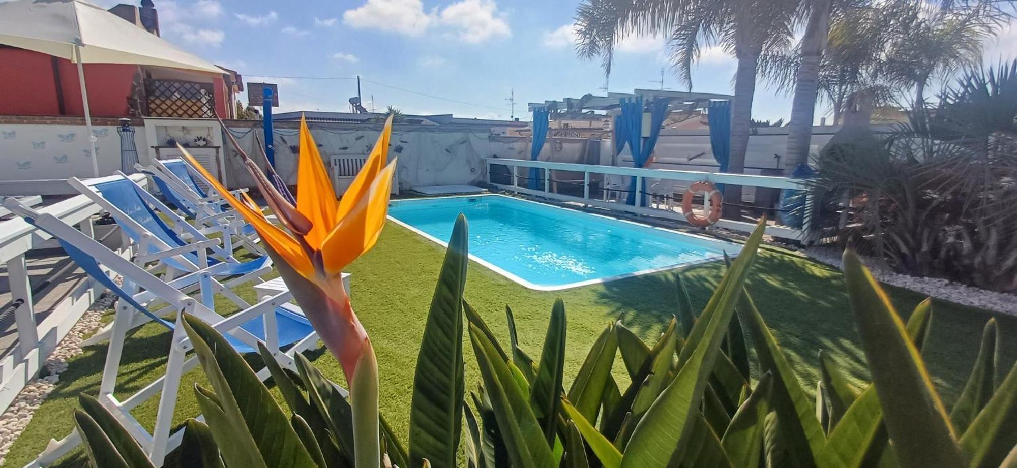 Alloggi Turistici Con Piscina Palestra Jacuzzi Sauna Anzio Kültér fotó